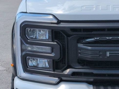 Used 2024 Ford F250 Lariat w/ Lariat Ultimate Package AWD/4WD image 10