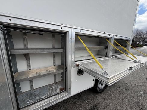 Used 2015 Chevrolet Express 3500 3500 2dr 139 in. WB Cutaway Ch image 12