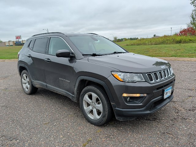 Used 2018 Jeep Compass Latitude w/ Cold Weather Group AWD/4WD image 15