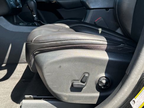 Used 2020 Jeep Cherokee Latitude Plus image 13