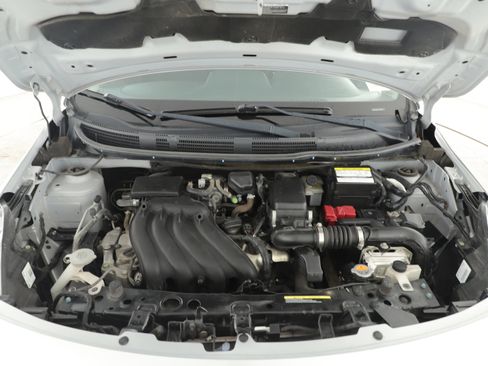 Used 2018 Nissan Versa SV FWD image 5