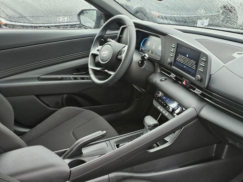 New 2026 Hyundai Elantra Sport image 10