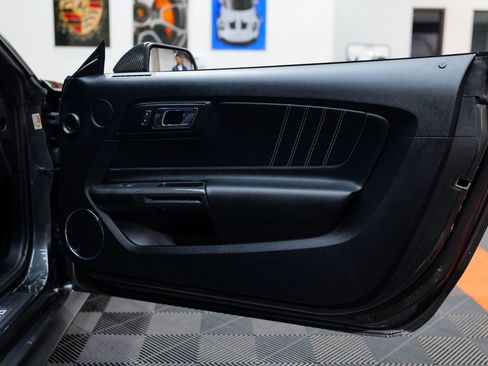 Used 2017 Ford Mustang GT Premium w/ GT Performance Package RWD image 40