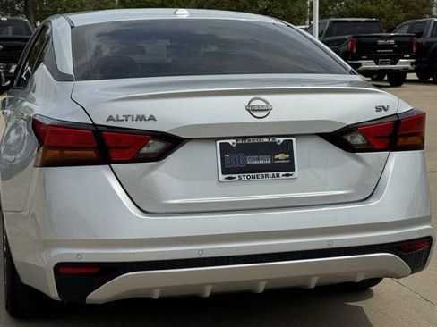 Used 2024 Nissan Altima 2.5 SV image 8
