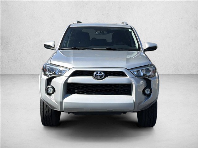 Used 2018 Toyota 4Runner SR5 AWD/4WD image 2