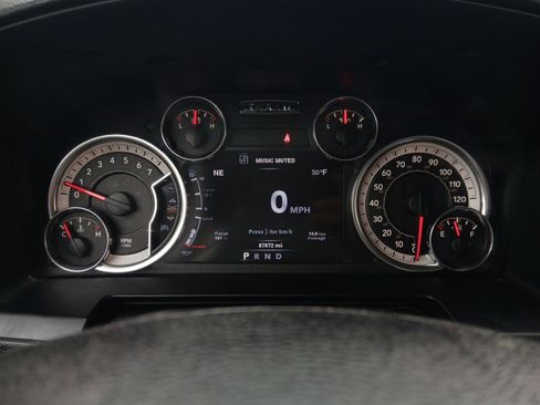 Used 2014 RAM 1500 Laramie w/ Convenience Group image 16