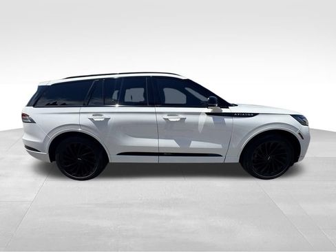 Used 2025 Lincoln Aviator Reserve w/ Equipment Group 201A AWD/4WD image 7