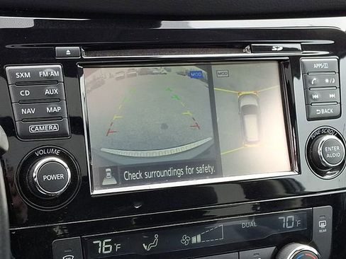 Used 2017 Nissan Rogue SL w/ SL Premium Package image 4