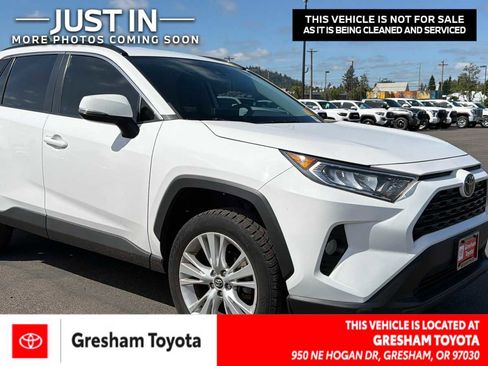 Used 2021 Toyota RAV4 XLE w/ XLE Grade Weather Package AWD/4WD image 1