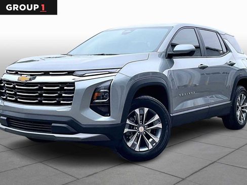 Used 2025 Chevrolet Equinox LT image 1