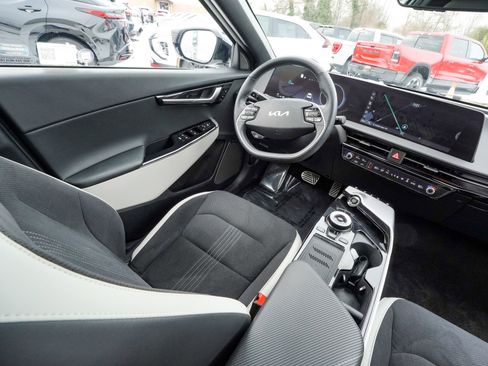 Used 2024 Kia EV6 GT-Line image 39