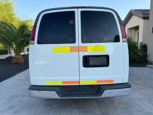 Used 2000 Chevrolet Express 2500 RWD image 6