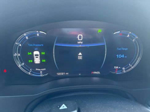 Used 2019 Cadillac Escalade ESV Premium Luxury w/ Escalade Sport Edition image 17