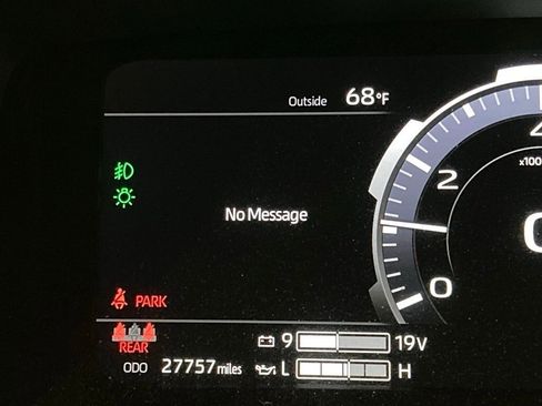 Used 2024 Toyota Tundra Limited w/ Power Package image 16