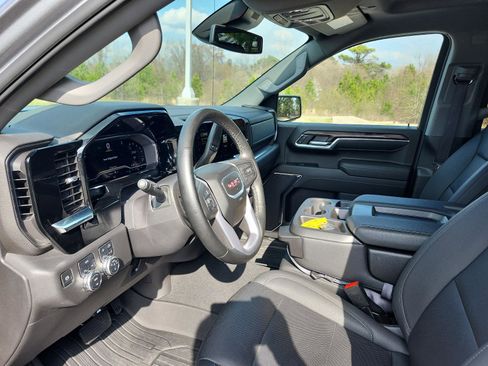 Certified 2024 GMC Sierra 1500 SLT image 16