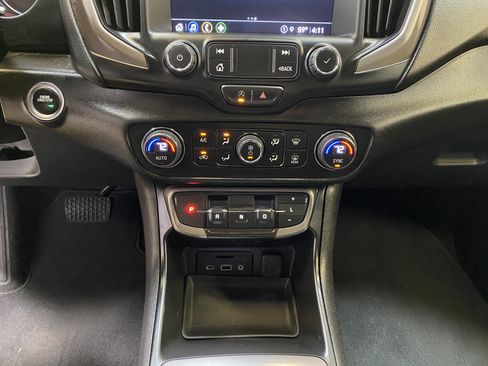 Used 2023 GMC Terrain AT4 image 42