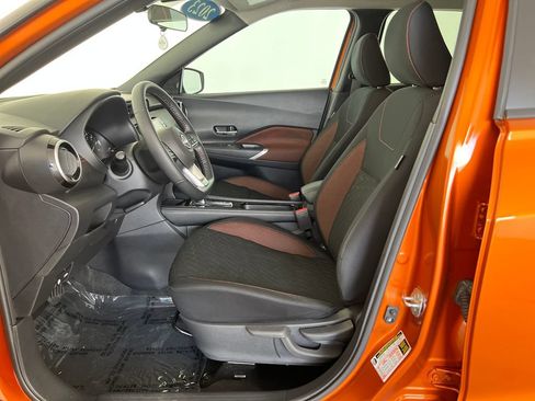 Used 2023 Nissan Kicks SR FWD image 12