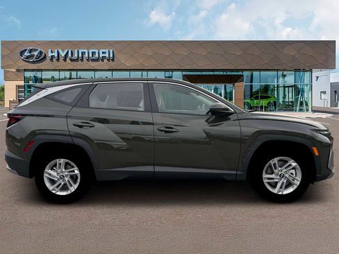 New 2026 Hyundai Tucson SE FWD image 8