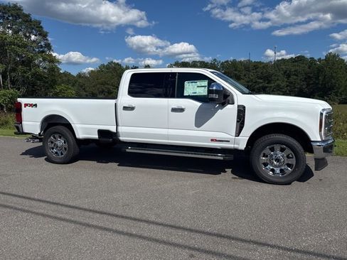 New 2026 Ford F350 Lariat w/ Chrome Package image 3