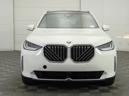 Used 2026 BMW X3 xDrive30i w/ Premium Package AWD/4WD image 3