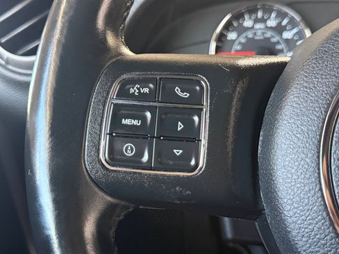 Used 2018 Jeep Wrangler Unlimited Sport S AWD/4WD image 17