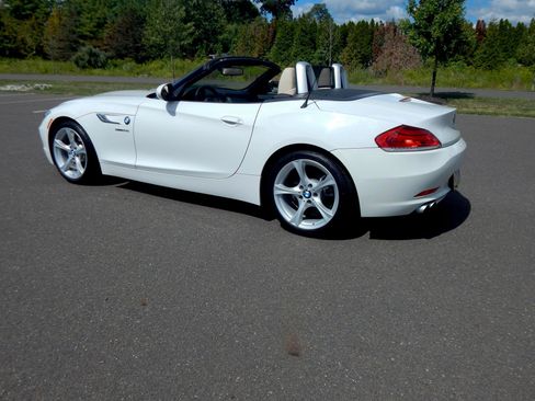 Used 2016 BMW Z4 sDrive28i image 10