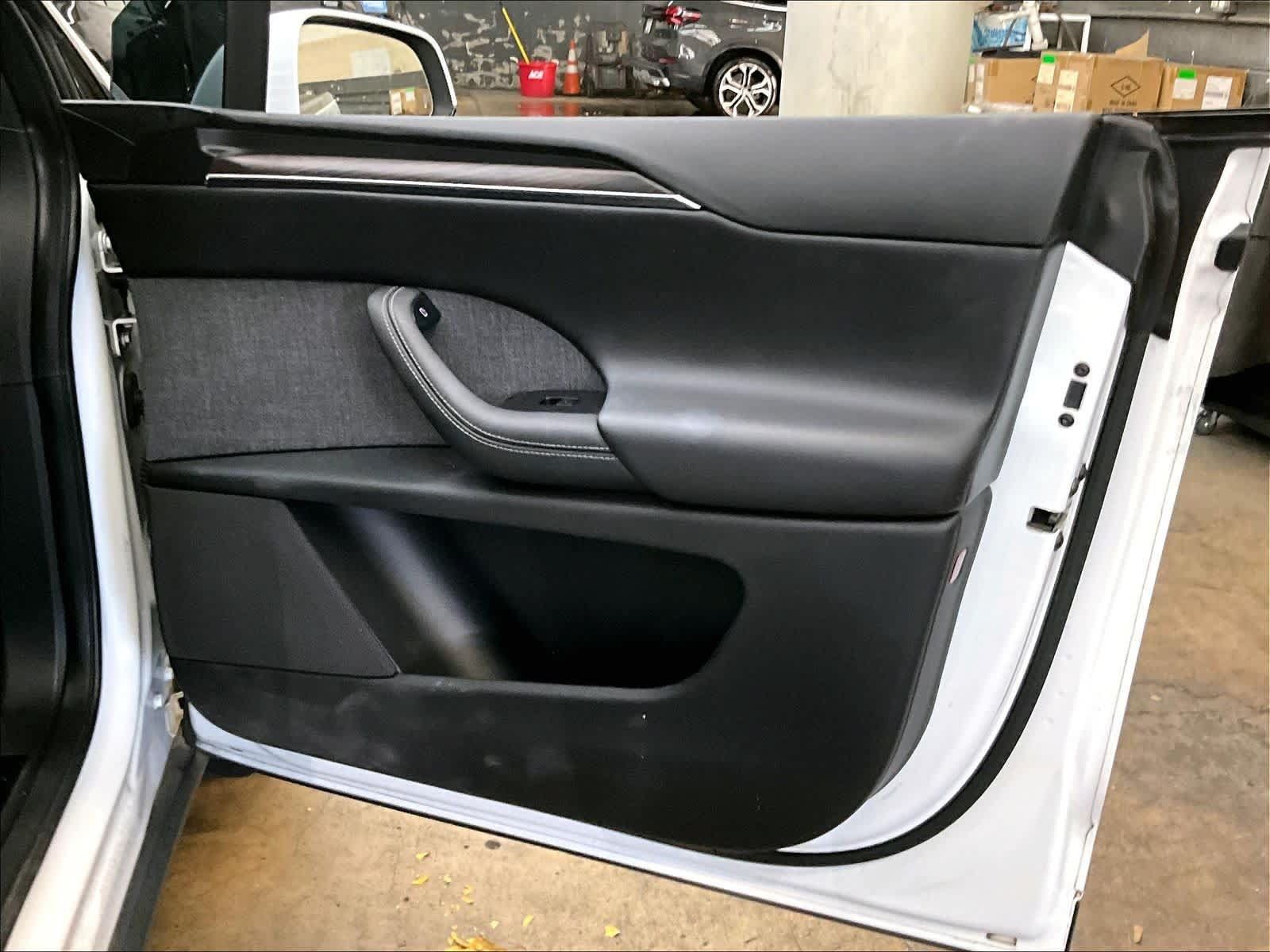 Used 2022 Tesla Model X AWD/4WD image 24
