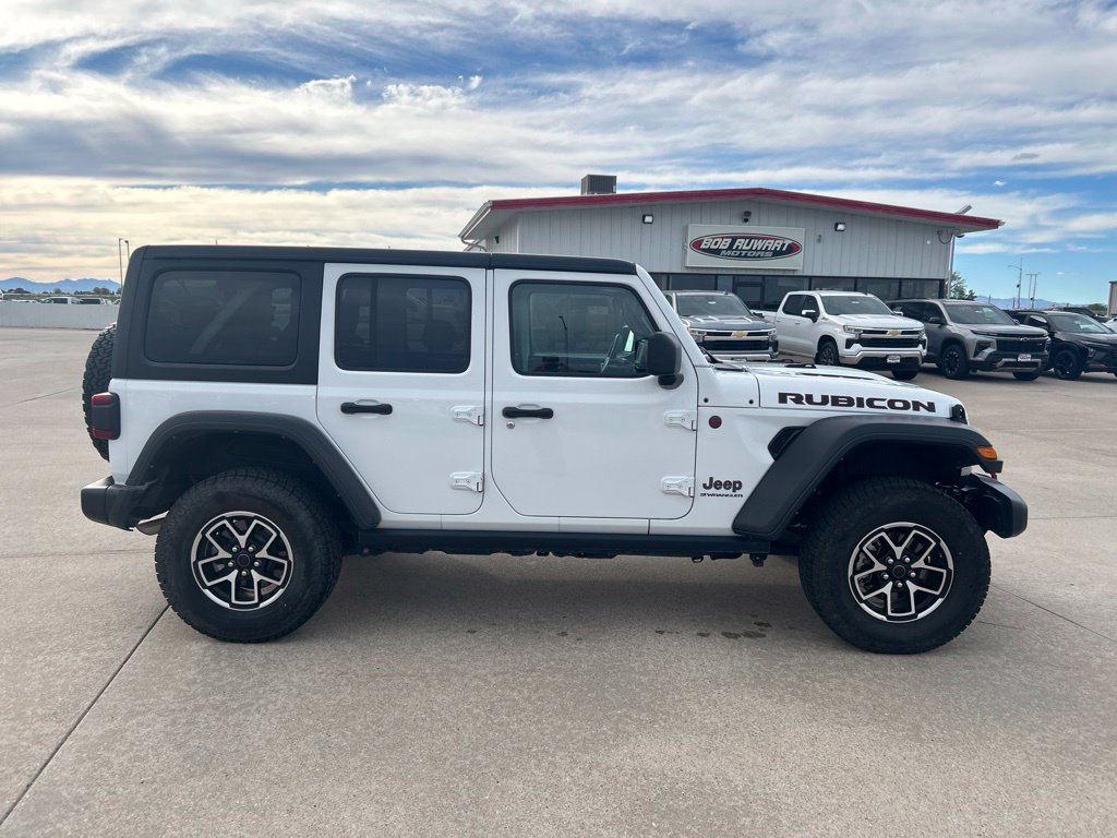 Used 2025 Jeep Wrangler Unlimited Rubicon AWD/4WD image 7