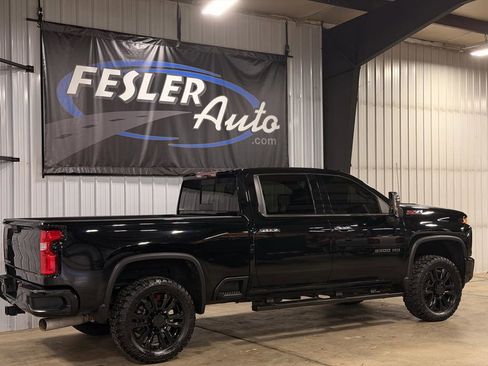 Used 2020 Chevrolet Silverado 2500 LTZ w/ LTZ Plus Package image 12