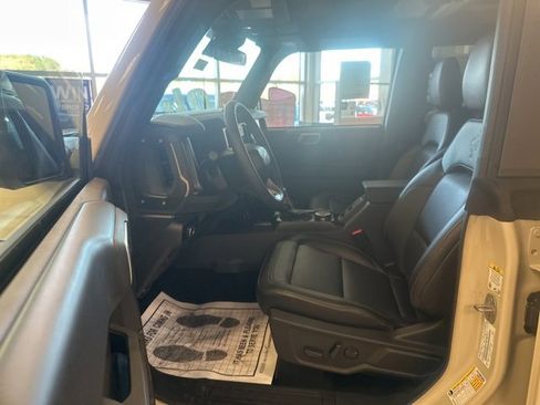 New 2025 Ford Bronco Badlands w/ Sasquatch Package image 13