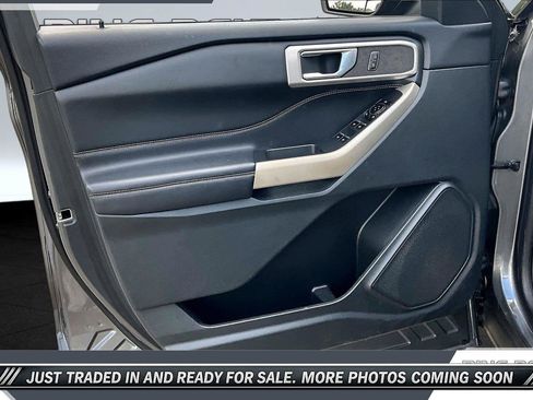 Used 2023 Ford Explorer XLT w/ Equipment Group 202A AWD/4WD image 17