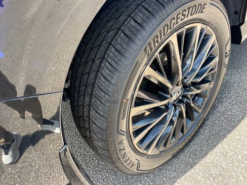 New 2026 INFINITI QX80 Autograph AWD/4WD image 9
