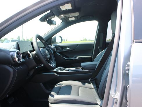 New 2027 Chevrolet Equinox LT w/ Convenience Package II AWD/4WD image 23