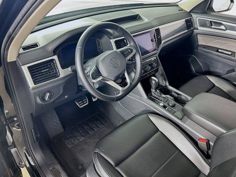 Certified 2021 Volkswagen Atlas SEL R-Line AWD/4WD image 9
