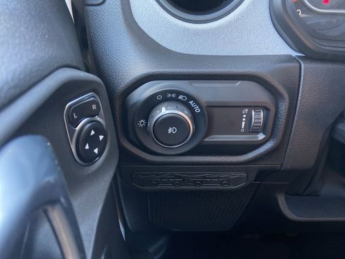 New 2025 Jeep Wrangler Willys AWD/4WD image 16