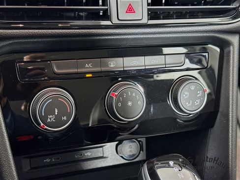 Used 2024 Volkswagen Taos S image 18