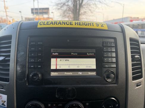 Used 2018 Mercedes-Benz Sprinter 2500 image 40