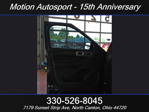 Used 2020 Ford Explorer XLT w/ Equipment Group 202A AWD/4WD image 14
