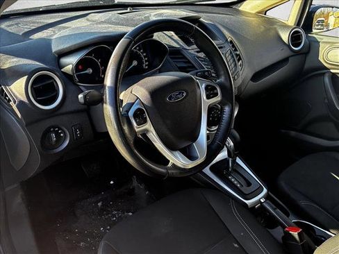 Used 2016 Ford Fiesta SE image 10
