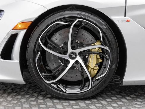 New 2027 McLaren 750S Spider RWD image 8