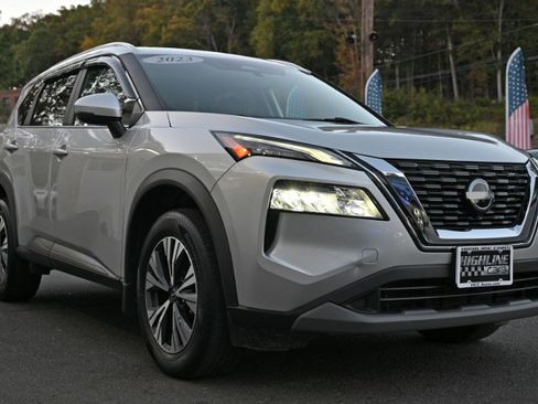 Used 2023 Nissan Rogue SV w/ SV Premium Package image 11