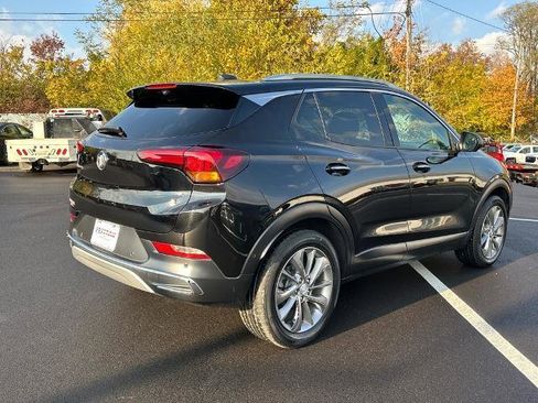 Used 2022 Buick Encore GX Essence w/ Advanced Technology Package image 5