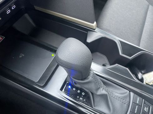 Used 2025 Toyota Camry LE image 39