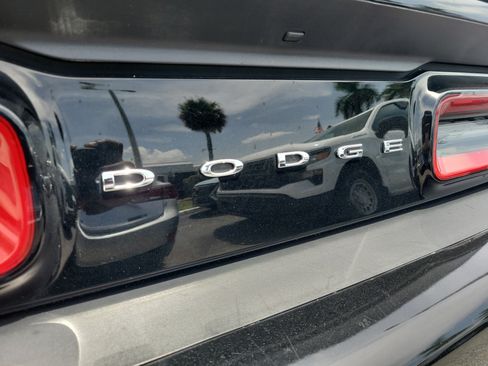 Used 2020 Dodge Challenger SXT w/ Plus Package RWD image 10
