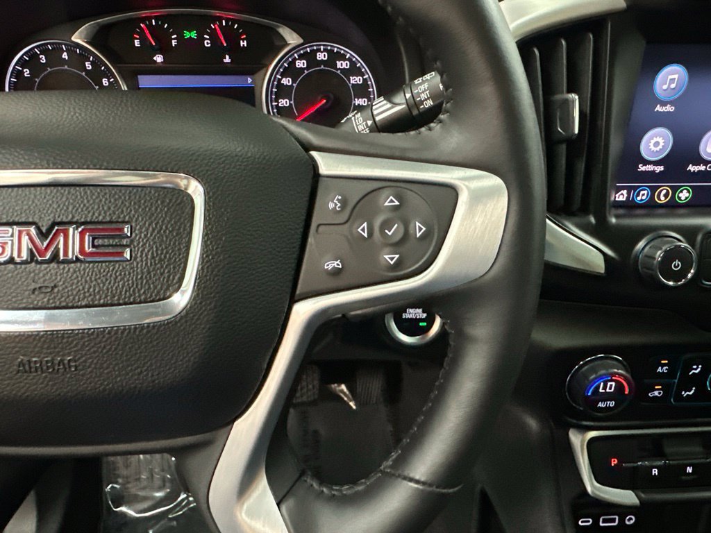 Used 2022 GMC Terrain SLT AWD/4WD image 16