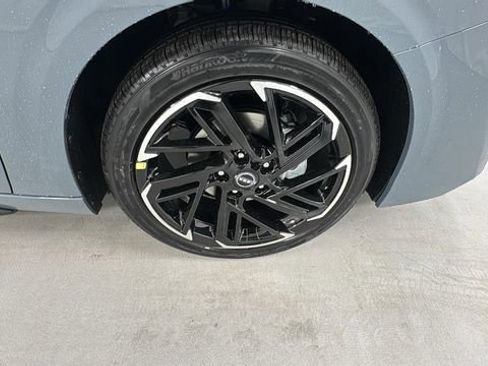 New 2026 Nissan Sentra SR image 9