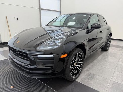 New 2026 Porsche Macan image 1