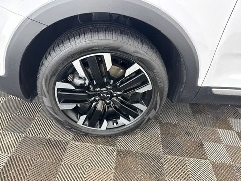Certified 2025 Kia Telluride SX FWD image 31