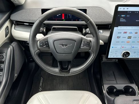 Certified 2022 Ford Mustang Mach-E Premium AWD/4WD image 16