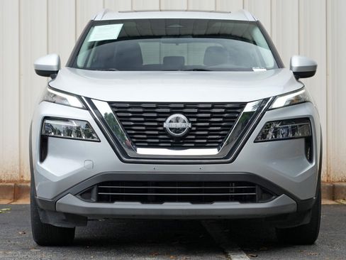Used 2023 Nissan Rogue SV w/ SV Premium B Package FWD image 6